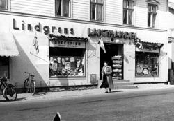 Lindgrens Lanthandel på Gamla Riksvägen 42 i Kållered, 1940-