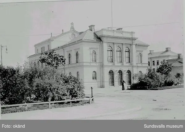 Sundsvalls teater, Köpmangatan 11. Byggnaden ritades av 1892 av Johan Erik Stenberg, och invigdes 1894.