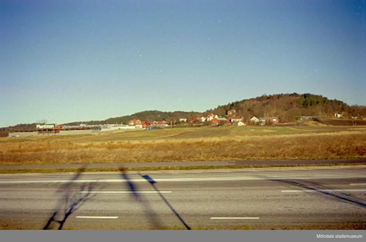 Fässbergs by, 2002-02-13. Hör ihop med: 2002_0680.