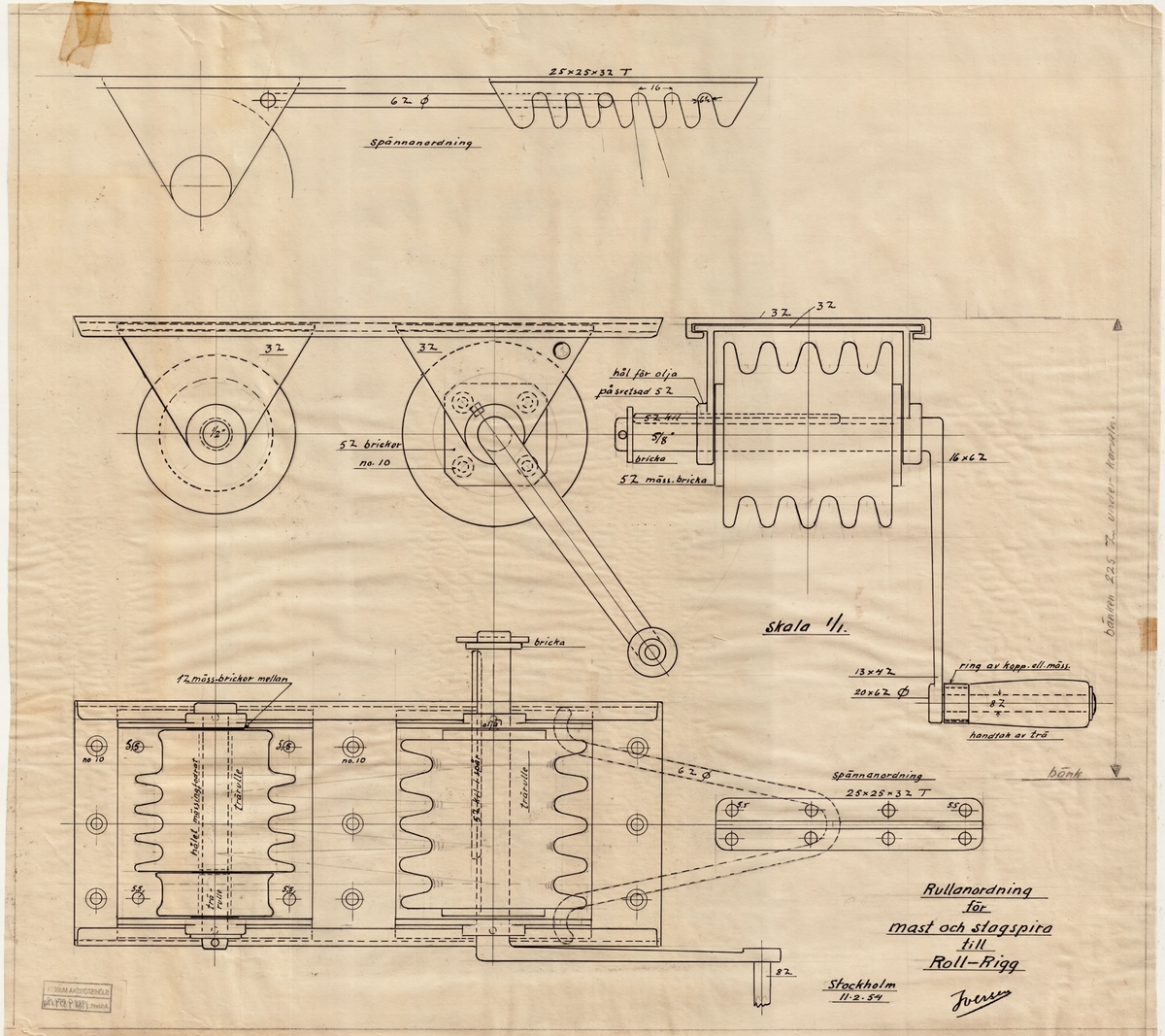 Rullanordning för mast och stagspira till Roll-Rigg.