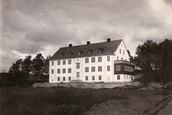 Byggnad på Stretered.