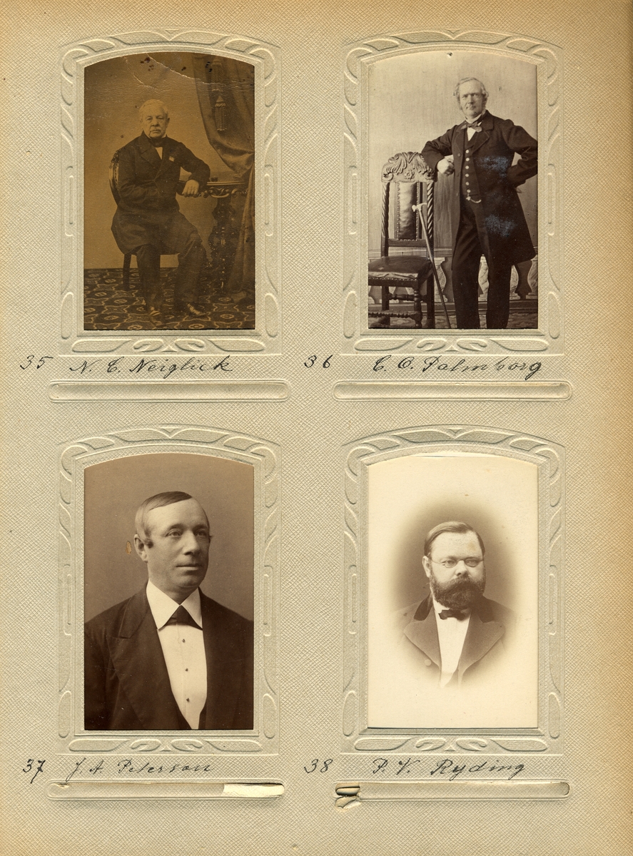 Porträtt av postmästaren i Vänersborg 1874-1890, Johan Adolf Peterson.