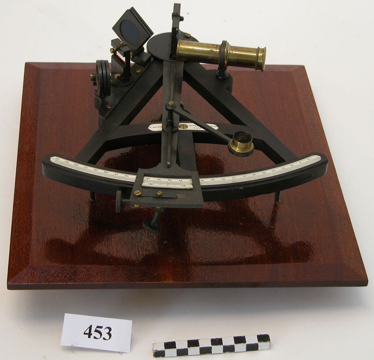 Sextant, Nr 21, med 2 tuber by Henry Browne & Son Ltd