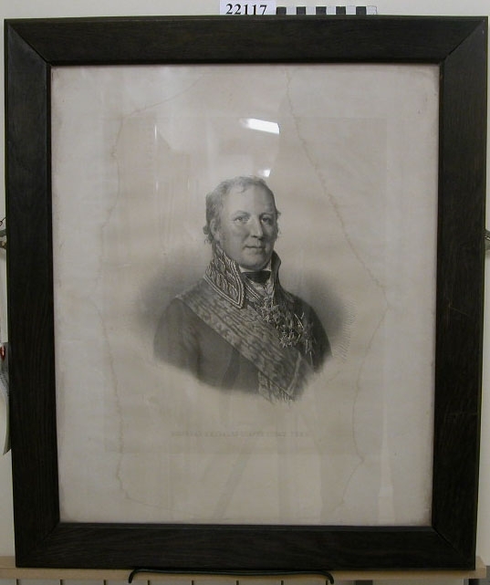 Kopparstick föreställande Generalamiral greve Johan Puke.
Inom glas och ram. Ramen av betsad ek.