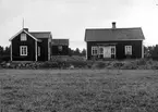 Båtbyggare Magnus Erikssons gård 1/16 mtl Gubbamoss. Lullstuga, källarstuga och storstuga. Okt 1954