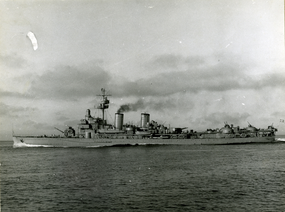 Kryssaren Gotland år 1946.