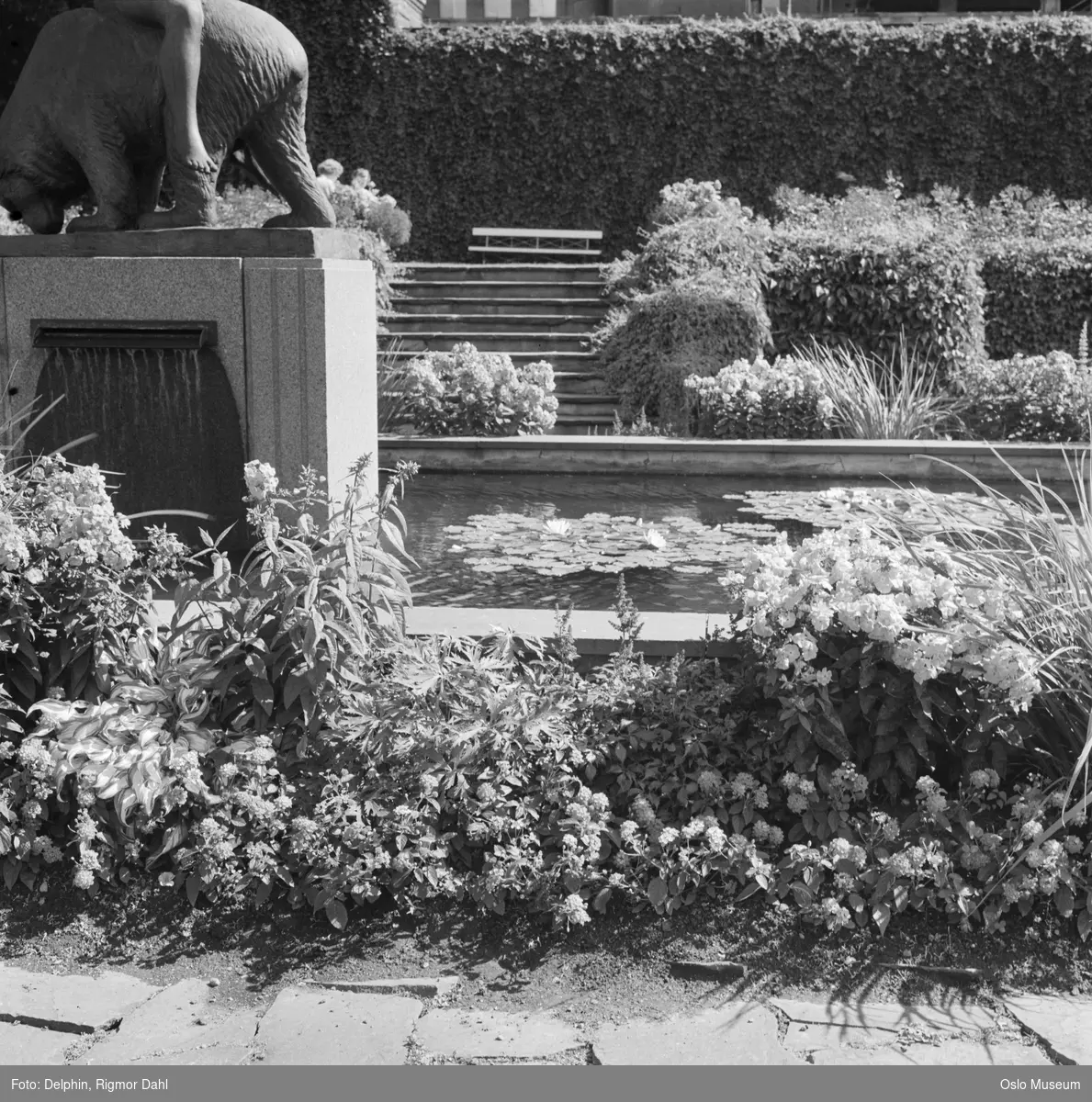 Freiaparken, planter, skulptur, basseng