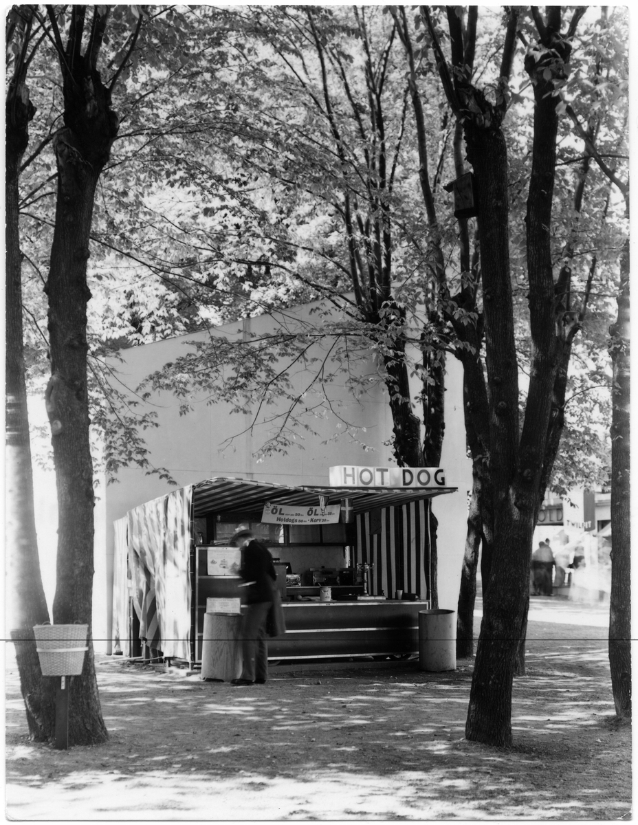 Stockholmsutställningen 1930.
Exteriör. HOT DOG kiosk.