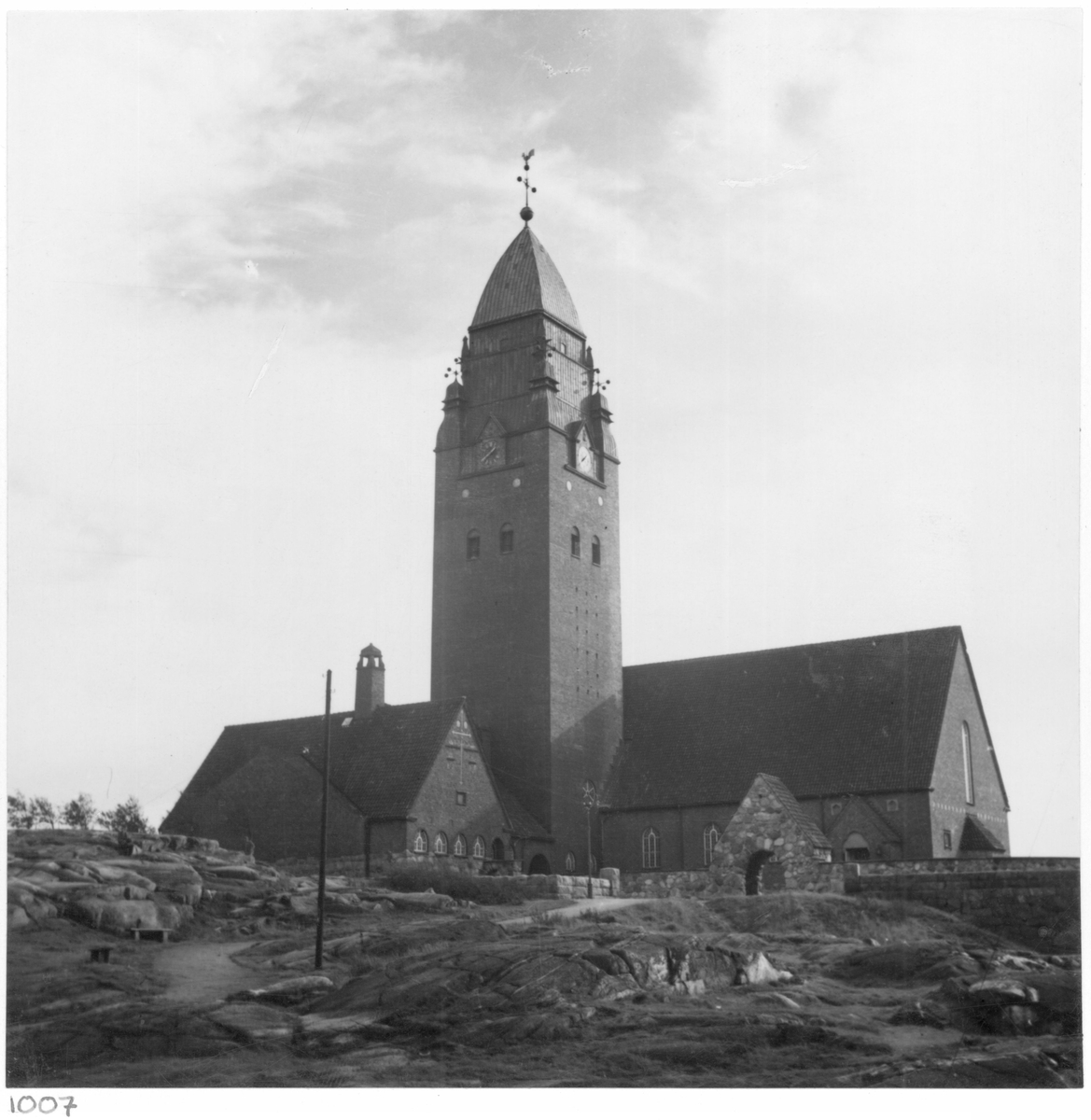 Plantyp-Korsplan, latinsk, Plantyp-Treskeppig, Kyrka