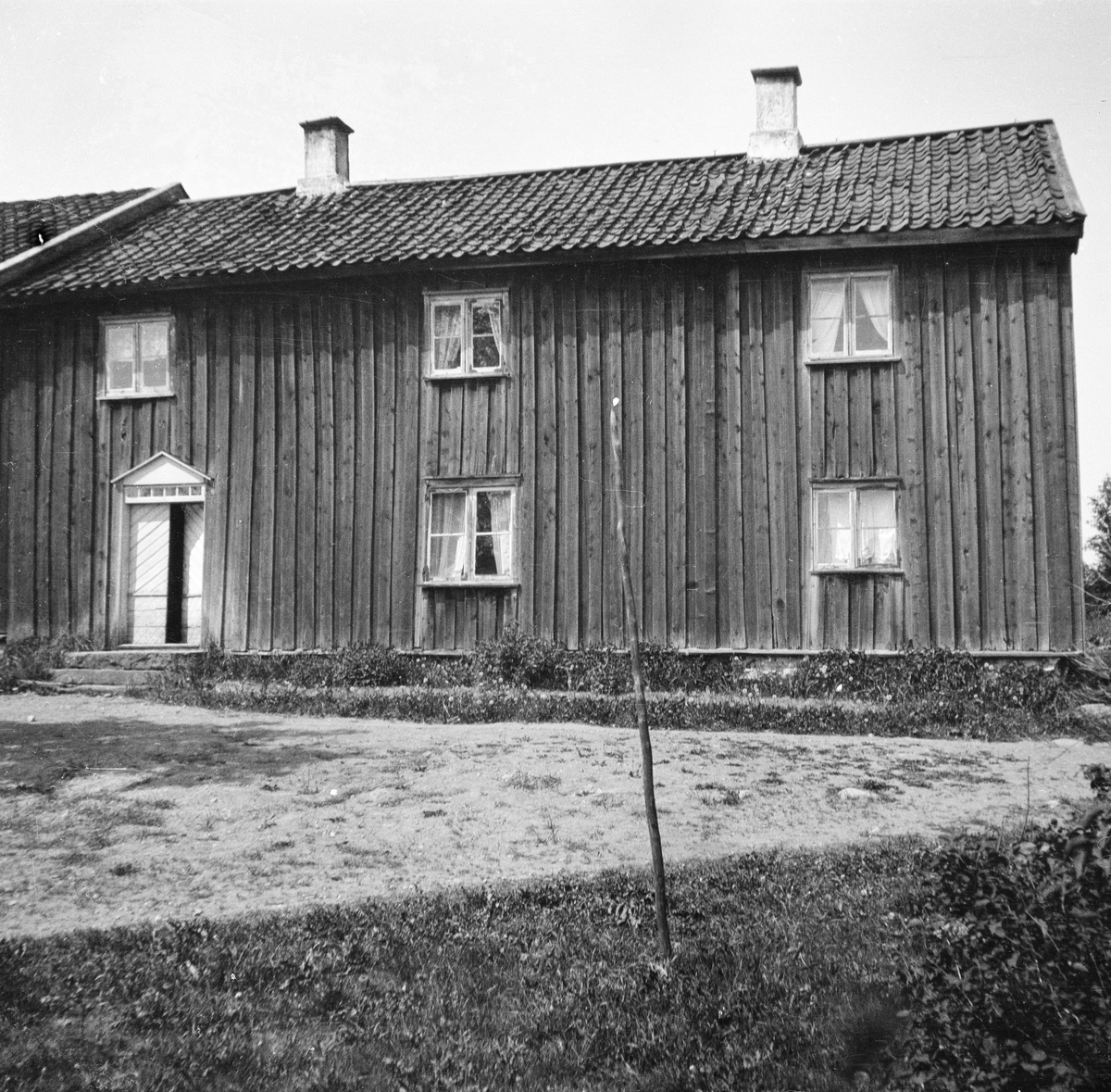 Gullereds by, Västergötland
Exteriör

Svensk arkitektur: kyrkor, herrgårdar med mera fotograferade av Arkitekturminnesföreningen 1908-23.