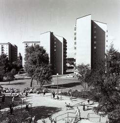 Bostadsområde Södra Guldheden
Exteriör, punkthus. Lekplats o