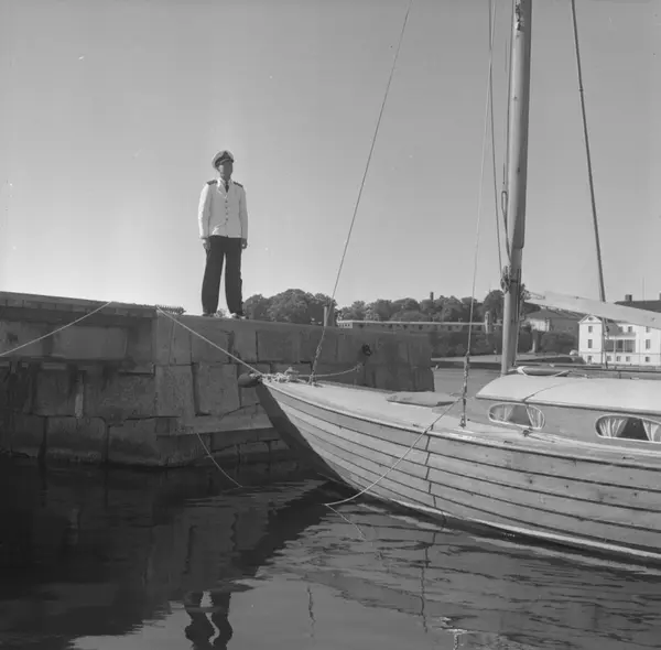 Kommendörkapten vid segelbåt