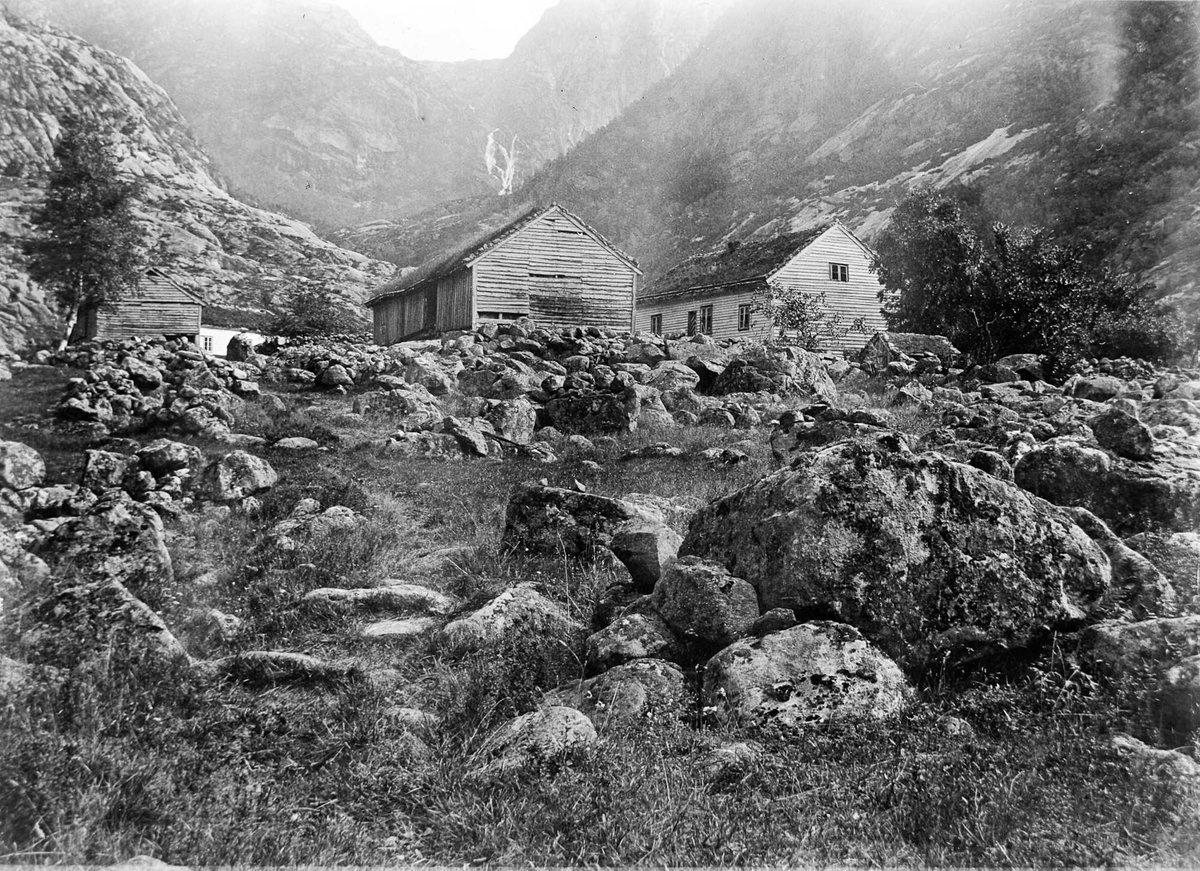 løe hus steinar fjell