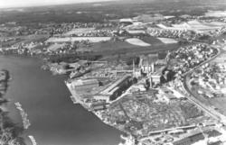 Greaker Cellulosefabrik, Greåker i Tune.