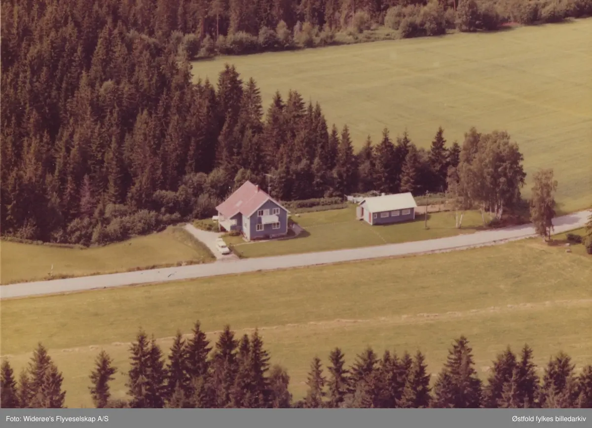 villa, uthus, skråfoto,