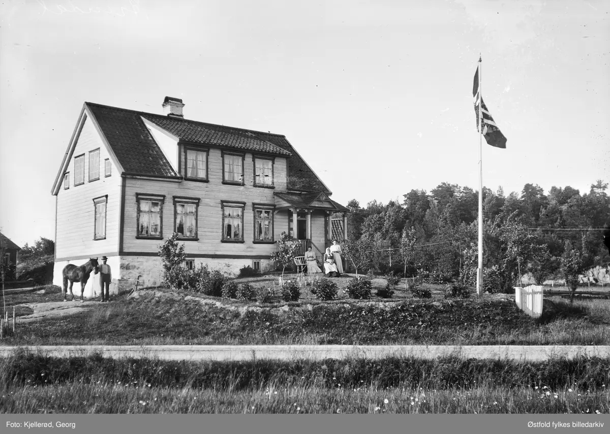 Arendal 1910, ukjent sted.
