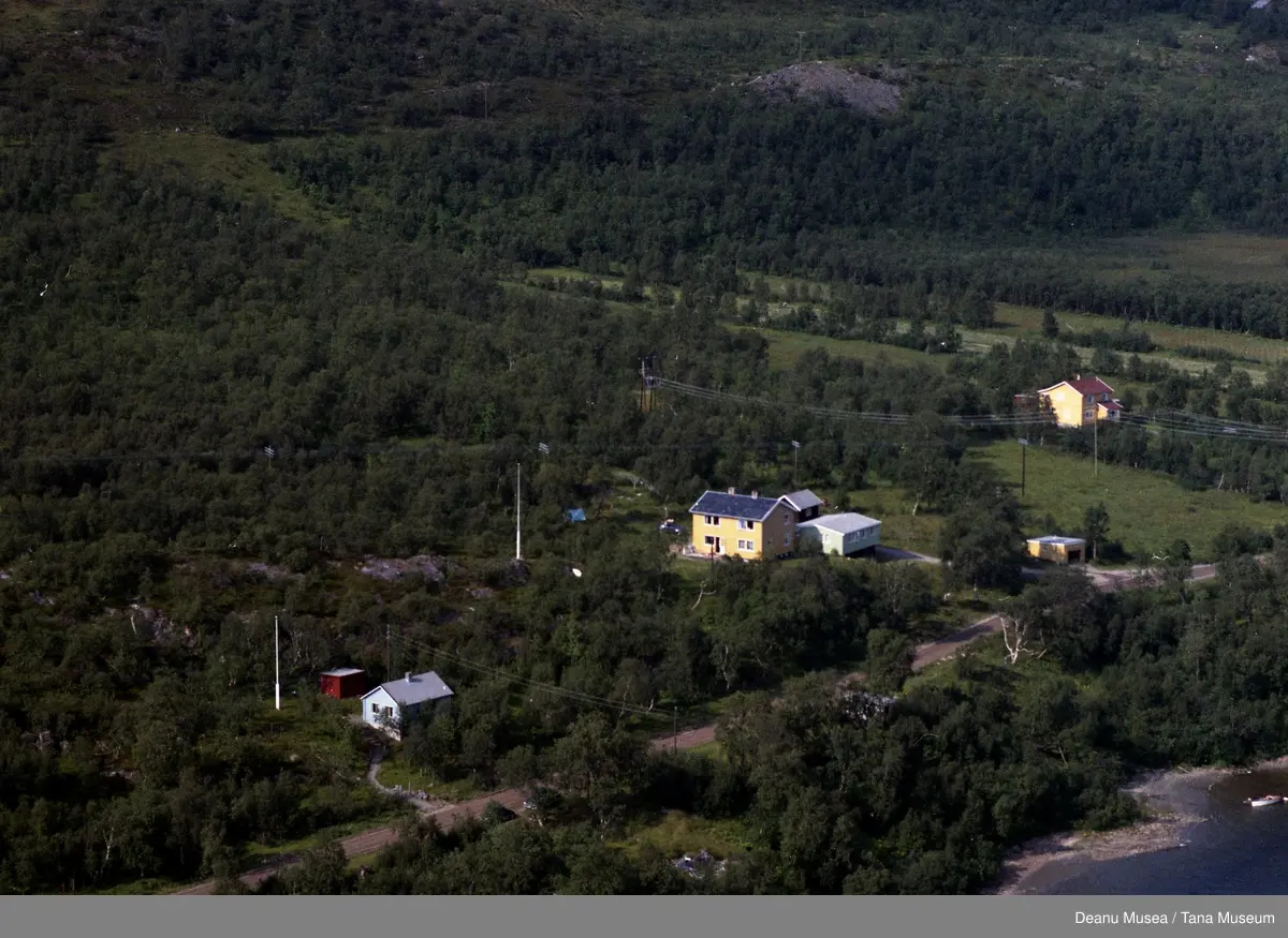 Fjellanger Widerøe flyfoto, Tana Kommune
