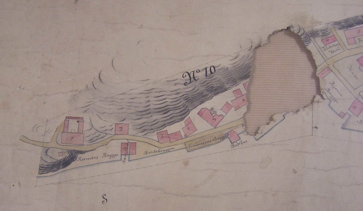 bydel : fra bukta ved stillnestangen til Barthebrygga.
Gamle Kragerø sentrum