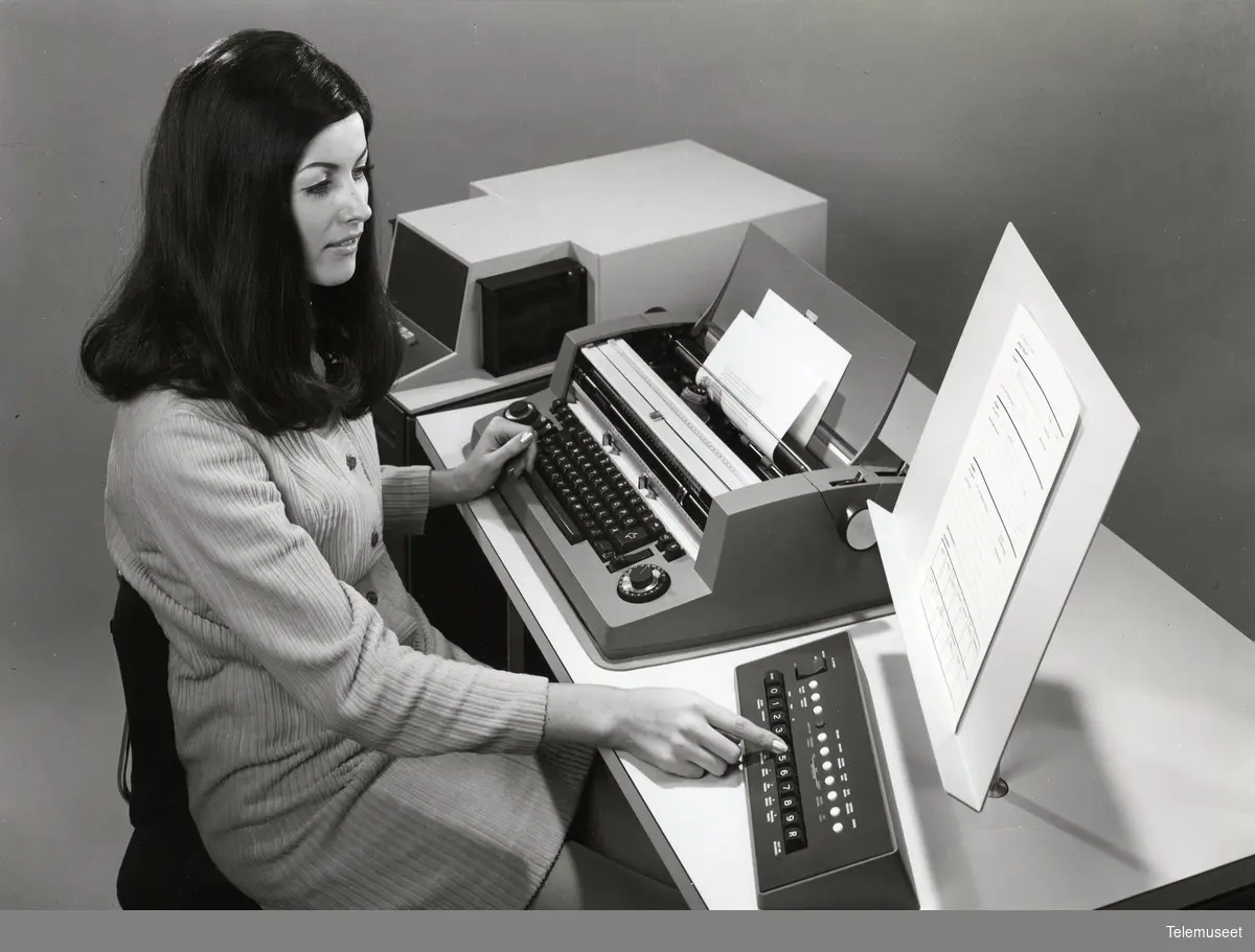 7.0 IBM - Fotogafier OP - Tekstbehandlingsmaskiner - Modell IBM Magnetband-Composer no 72