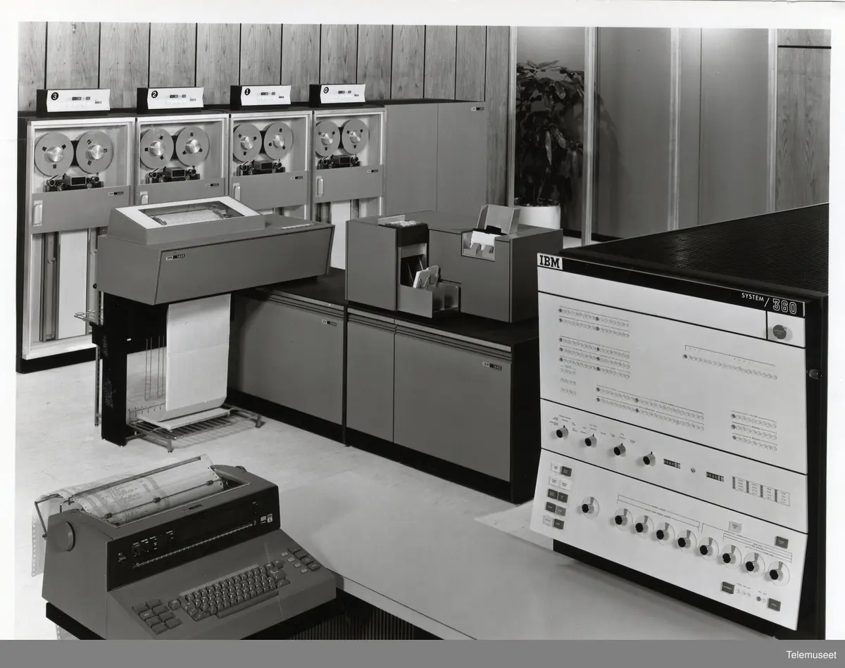 22.0 IBM - Modell 360 / 370