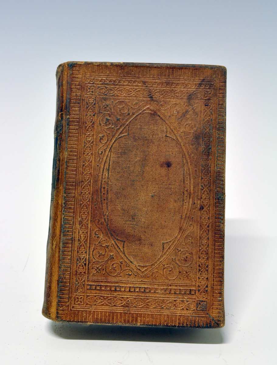 Det Nye Testamentet.
"Jesu Christi Testamente" - trykket i Christiania i 1890.