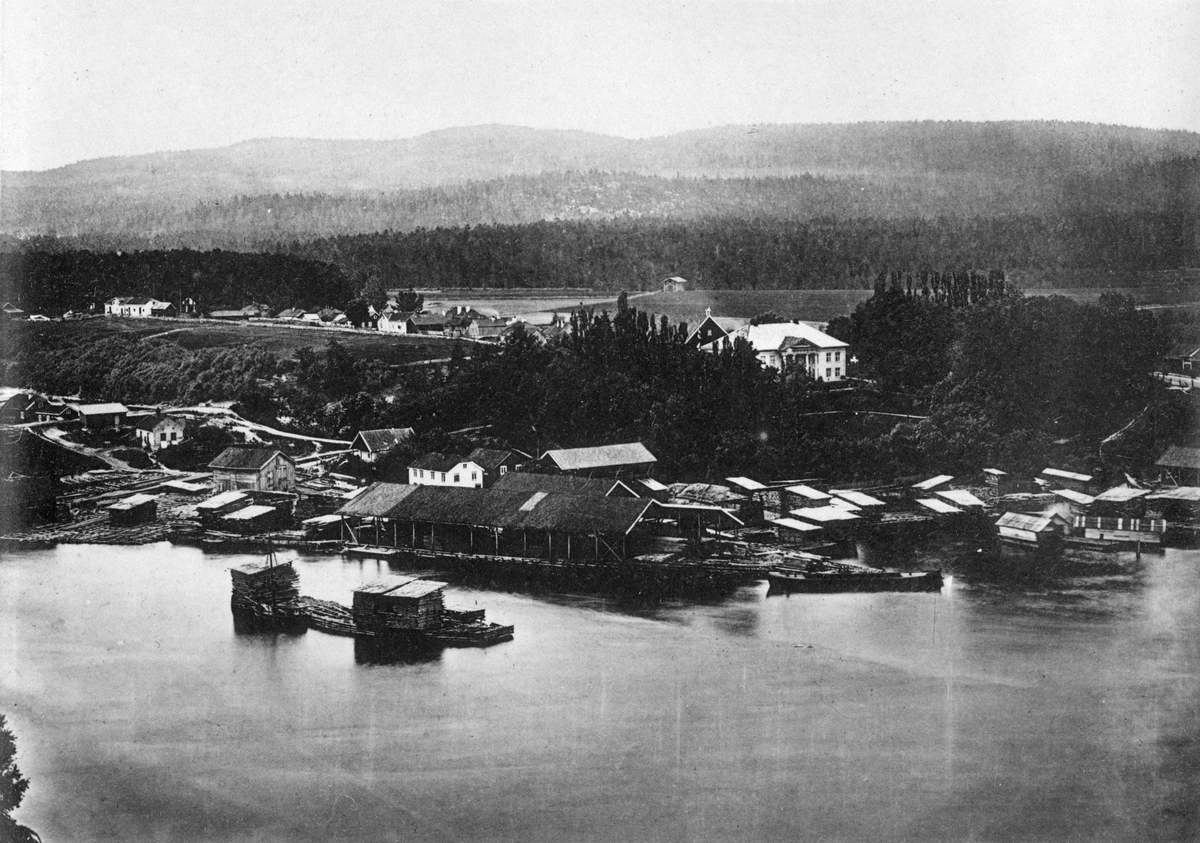 Panoramabilder over gamle Skien fra Kleiva før brannen 1886.