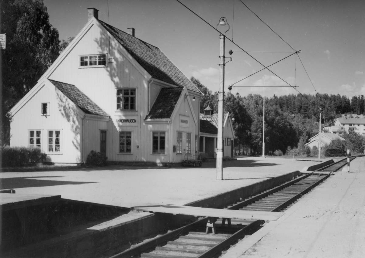 Bilde på Akkerhaugen jernbanestasjon