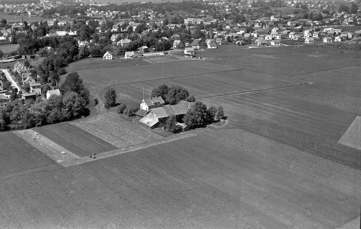 Ulike Widerø flyfoto fra Skien kommune 