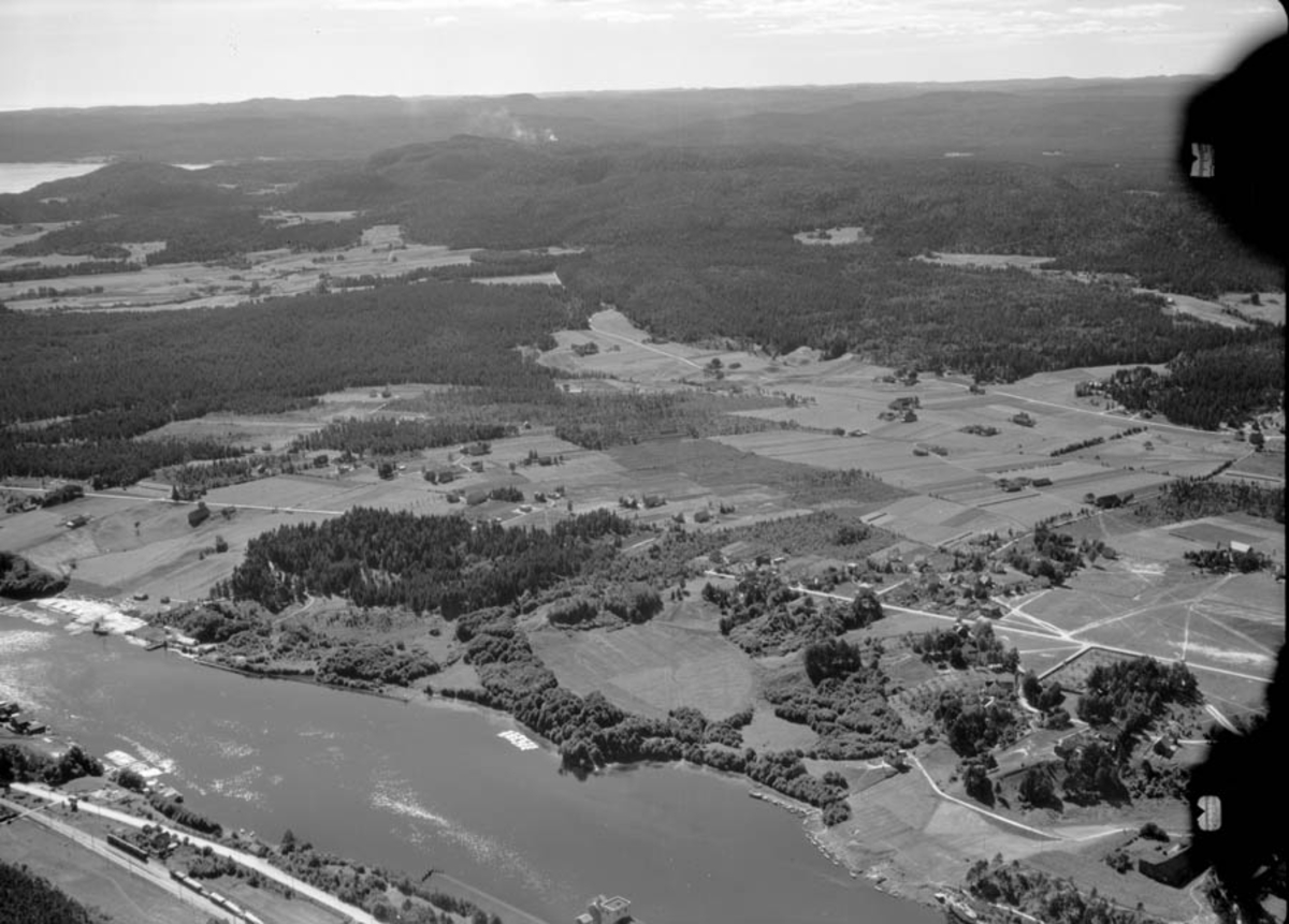 Ulike Widerø flyfoto fra Skien kommune 