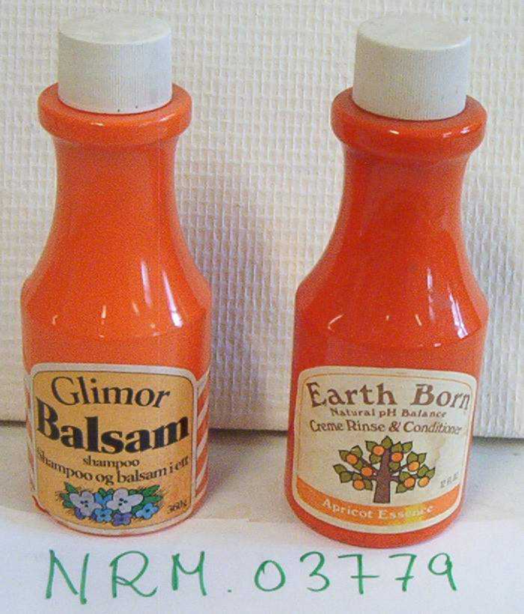 2 flasker Biotex spray fra Tomten
2 flasker Biospray fra Johnson
1 eske majones fra Mills
1 eske majones fra Den-ja
2 flasker ketchup fra Mills
1 flasker ketchup fra Idun
1 flaske klorin fra Lilleborg
2 flasker klorin fra Tomten
1 flaske balsamshampoo fra Midelfart
1 flaske balsamshampoo fra Gillette
1 boks morsmelktillegg fra Nestlé
1 boks morsmelktillegg fra Collett
1 ekske sjokolade fra Freia
1 ekske sjokolade fra Fazer
1 glass søtningsmiddel Tomten
1 glass søtningsmiddel Bayer Kjemi Lysaker
1 glass søtningsmiddel Erik Haugen 
1 este fullkornbrød fra Wasa
1 este fullkornbrød fra Vestfold Flatbrødfabrikk
4 pakker kalorifattig sjokopulver fra Grete Roede
3 pakker kalorifattig sjokopulver fra Confecta
2 bokser kattemat Fristis fra Riber & Sønn Bergen
2 bokser kattemat Knaskis fra Master Foods
3 flasker Ajax fra Colgate Palmolive
1 flaske rengjøringsmiddel fra Tomten
1 flaske Lijax fra TD Buvika
