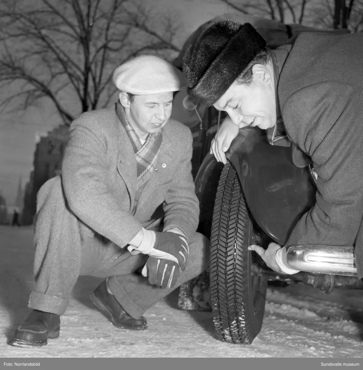 Gösta "Snoddas" Nordgren i Sundsvall. Foto för en annons.