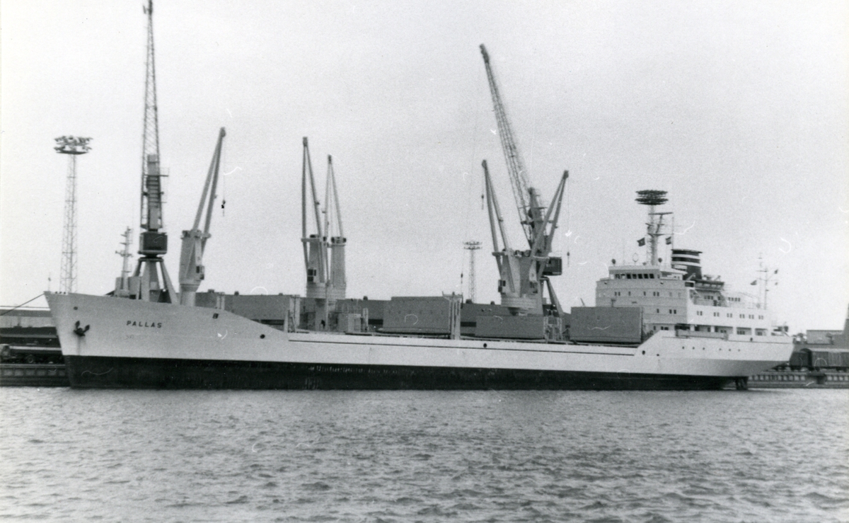 Ägare:/1971-87/: Finska Ångfartygs AB. Hemort: Helsingfors.