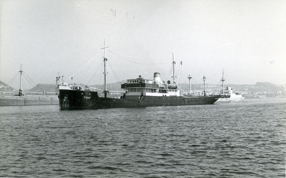 Ägare:/1903-1952/: Stockholms Rederi A/B. Svea. Hemort: Stockholm
