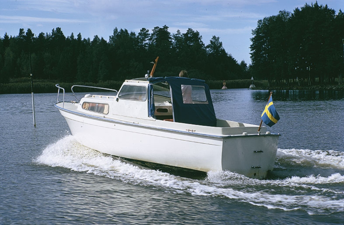 Albin 25 Fisherman