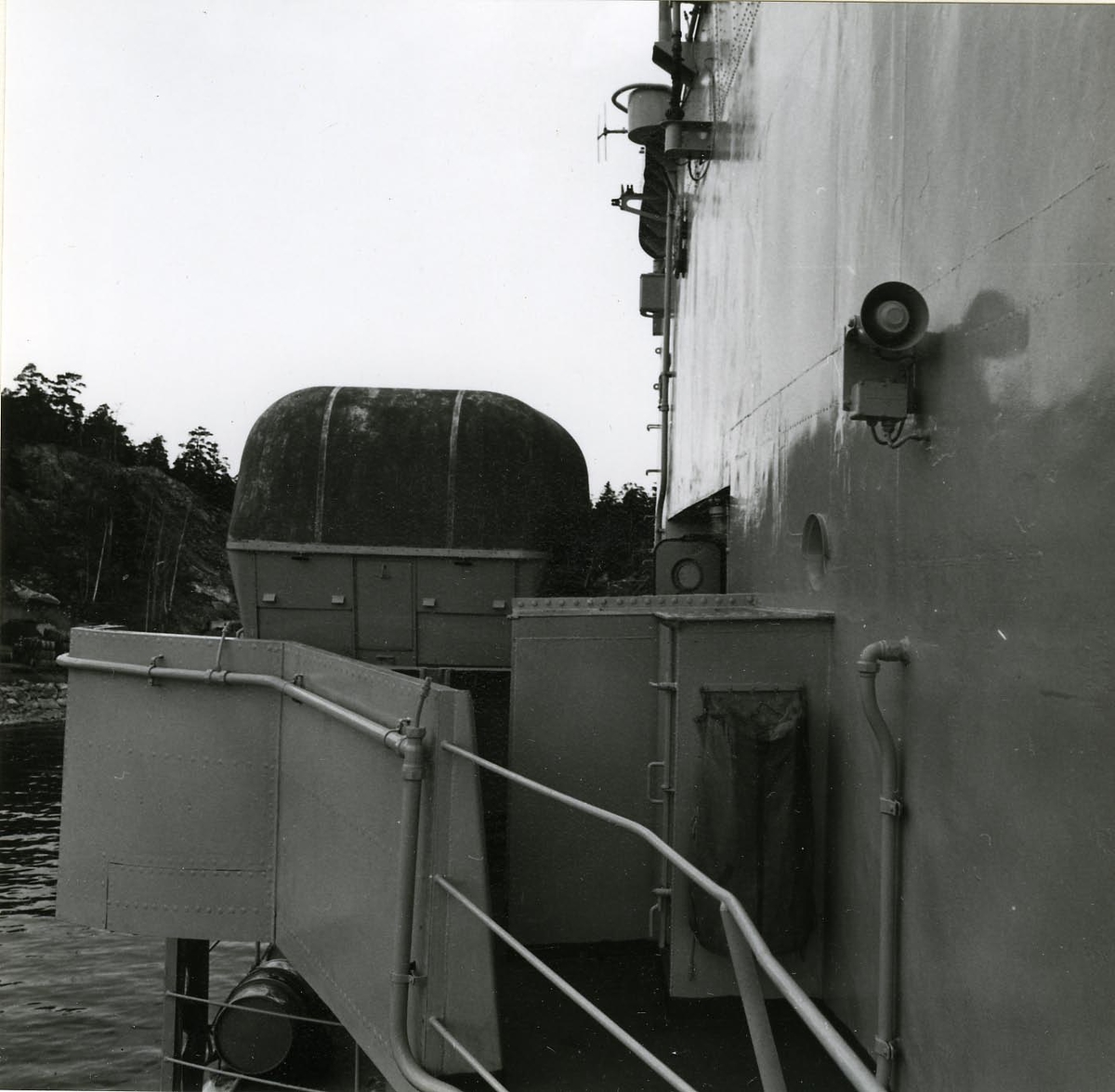 Torn för 40 mm luftvärnspjäs på jagaren SMÅLAND.