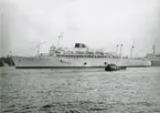 Foto från 1963 visande turist-& passagerarturbinångfartyg ARGENTINA för ankar på Stockholms ström.