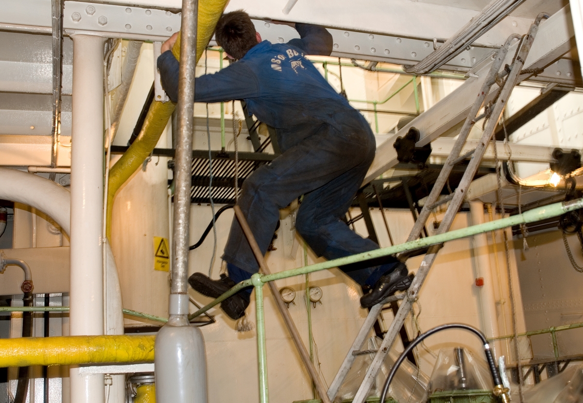 Isbrytaren Sankt Erik görs iordning inför sommarsäsongen 2007. Pressbilder.