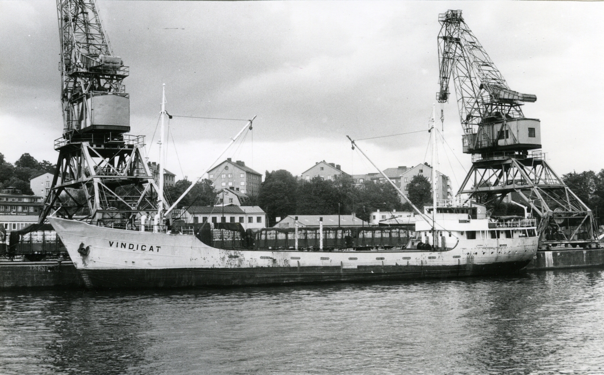Ägare:/1964-69/: J.H.J. de Jong & E.D. de Jong. Hemort: Rotterdam.