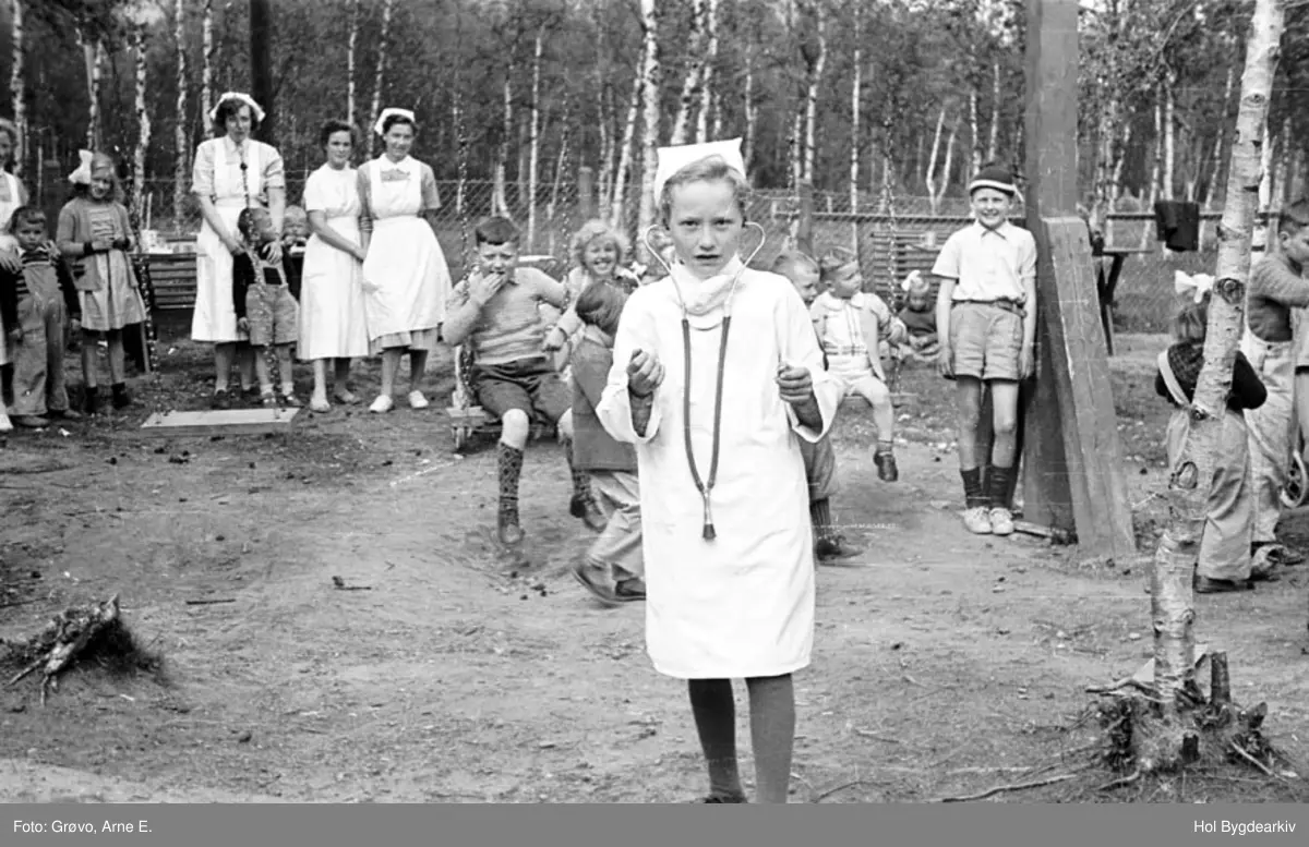 Barnesjukehus, GruppeU, Geilomo, barn, barnevogn, barneleiker, -Hol ...