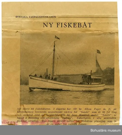 Längd 81 ft, 24,6 m 
Bredd 22 ft, 6,60 m
Höjd 16-17 m; (båtens utsträckning under vattenlinjen: förstäv 2.50 m, akterstäv 3,60 m, masthöjd 11 m från däck)
Bruttodräktighet 107 ton
Distriktsbeteckning: LL 158 Sandö
Igenkänningssignal: SEWY

Material i skrov, däck och däckshus:
Ekspant, bordläggning av ek, ställvis spikad kopparförhydning, becknåtade däcksplank av oljad norrlandsfur, relingar och räckstöttor av ek; däckshus av aluminium med invändigt tillträde mellan styrhytt, skansar och pentry; förlig skanskapp i original av trä med skylight.

Inredning i hytter, lastrum och ekonomiutrymmen:
Däckshus med styrhytt, pentry, mäss och toalett; skans akterut med sex kojer från 1986 som del av tidigare maskinrum; förlig skans med åtta kojer i fast inredning helt i originalskick; lastrum med möjlighet att montera fasta bingar vid långafiske; maskinrum med bränsletankar.

Skeppsbyggnadsteknik:
Kravellbyggt skrov med garnering. Förstäven förnyad och förlängd ca.70 cm ovan reling i samband med reparation våren 1987. Inga förändringar av skrov-, bordläggnings- och däcksmaterial gjorda utöver stävbytet i samband med den omfattande reparationen 1987 då en fjärdedel av skrovets babordssida ovanbords och knäckta räckstöttor förnyades liksom 40 % av däcket som ersattes med oregon pine. I övrigt utfördes allt arbete med samma material, mått och teknik som fartyget ursprungligen haft.
I samband med stävbytet gjordes även utbyte av stävens metallskoning av mässing mot rostfri skoning.  
Barlast i original av cement, barlasten av sten har avlägsnats. 

Skrovteknik:
Underhålls- och reparationstekniker har under åren genomgående varit desamma som användes vid nybyggnationen på 1940-talet; kravellbygge, drivning, nåtning, skrapning, målning, oljning.
Skrovets färg:
Kopparförstärkt bottenfärg, (röd), bordläggning ovanbords målad med vit linoljefärg, klarlackad reling, däcksstöttor och  klysbräda, förstäv förstärkt med stålplåt, reling ställvis förstärkt med stålplåt, rödmålad rand, svartmålad registerbeteckning, oljat däck.  

Fartygets överbyggnad, däckshus och styrhytt:
Den ursprungliga styrhytten av trä borttagen i sin helhet 1986 och ersatt av en begagnad styrhytt tillverkad1961 på Donsö varv. 
På fördäck förom masten har en valback av aluminium monterats 1976.
Backen har räcken av aluminium, den förliga skanskapp är av trä i vit linoljefärg och klarlack.

Fartygets rigg:
Den ursprungliga stormasten av trä byttes 1973 ut mot en stålmast med tåg i stålwire. Masthöjden är förmodligen något lägre än den ursprungliga. Mesanmasten av trä togs bort 1955 och utbyttes mot en kortare, också av trä, (en s.k. högfärdspinne).  Ursprungligen fanns en relativt lång träbom som också togs bort någon gång på 1950-talet.  Denna är ersatt av en stålbom som användes för lossning och lastning. 
Sandö är utrustad med stort snedsegel av nylonduk, sytt på Syversens på Smögen.

Fartygets huvudmaskiner:
Originalmotor June Munktell 3-cylindrisk för motorbrännolja, 225 hk; motorbyte 1955 till en ny B&W Alpha diesel på 330 hk; motorbyte 1988 till en B&W Alpha diesel på 660 hk, begagnad med ny tillhörande propeller med axel.

Fartygets utrustning:
Den ursprungliga livbåten i trä förnyades 1986 med en av plast, 16 fot, placerad på babords sida av styrhyttens tak. Trålwinsch (ankarspel) utbytt på 1980-talet, tillverkad på Kunghamns Mekaniska Verkstad. Originalet var tillverkat på Albin Nilssons Mekaniska Verkstad på Hönö. 
I övrigt är båten utrustad med tidsenlig navigationsutrustning såsom originalkompass, radar, navigationshjälpmedel mm. En äldre fungerande gränsvågsradio med sändare finns kvar.
Styrutrustningen är av Säffles fabrikat, hydraulisk med äldre träratt, monterad 1961. 1978 moderniserades styrningen med autopilot med joystick. Sandö är utrustad med oljeeldad centralvärme.
Långafiskeutrustningen är bevarad liksom trållämmar, räktrål, torsktrål, tråltrumma och räkkokare. En stor mängd övrig utrustning finns bevarad, bl.a. äldre verktyg, livbåtskompass och sjökort.