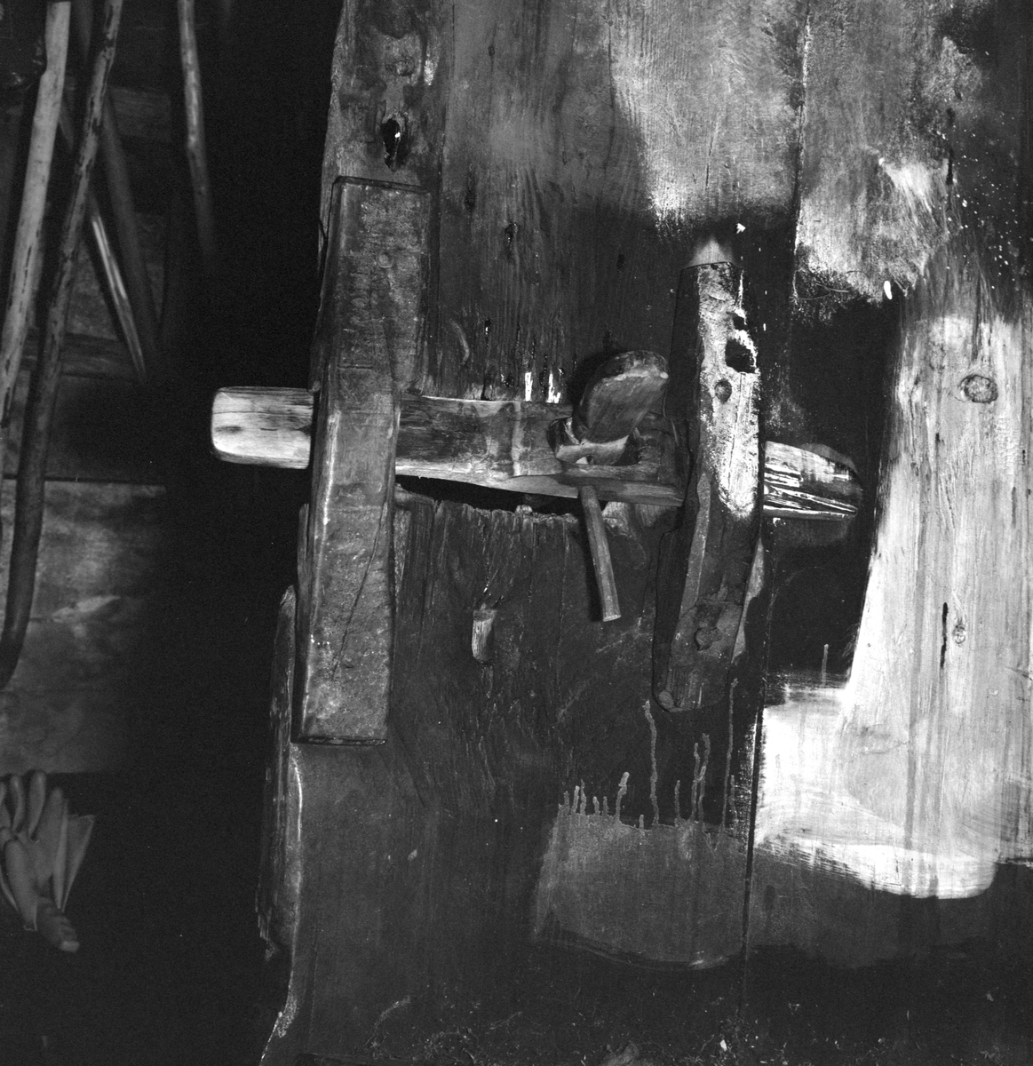 Lås, tre. 
Viksdalen, Gaular kommune i Sogn og Fjordane. 
Foto Jan Haug, Domkirkeodden. 