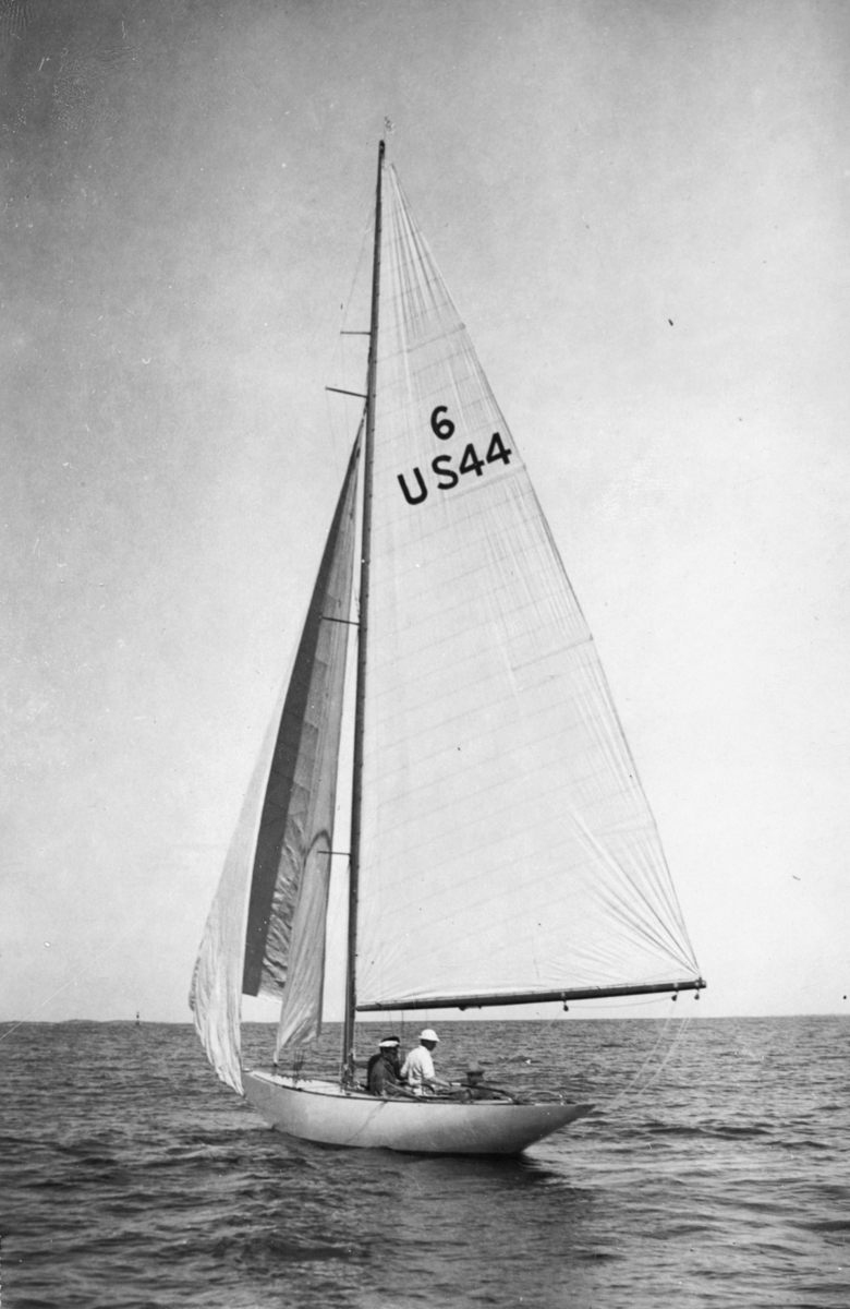 "one ton cup" "Mist" "1931"