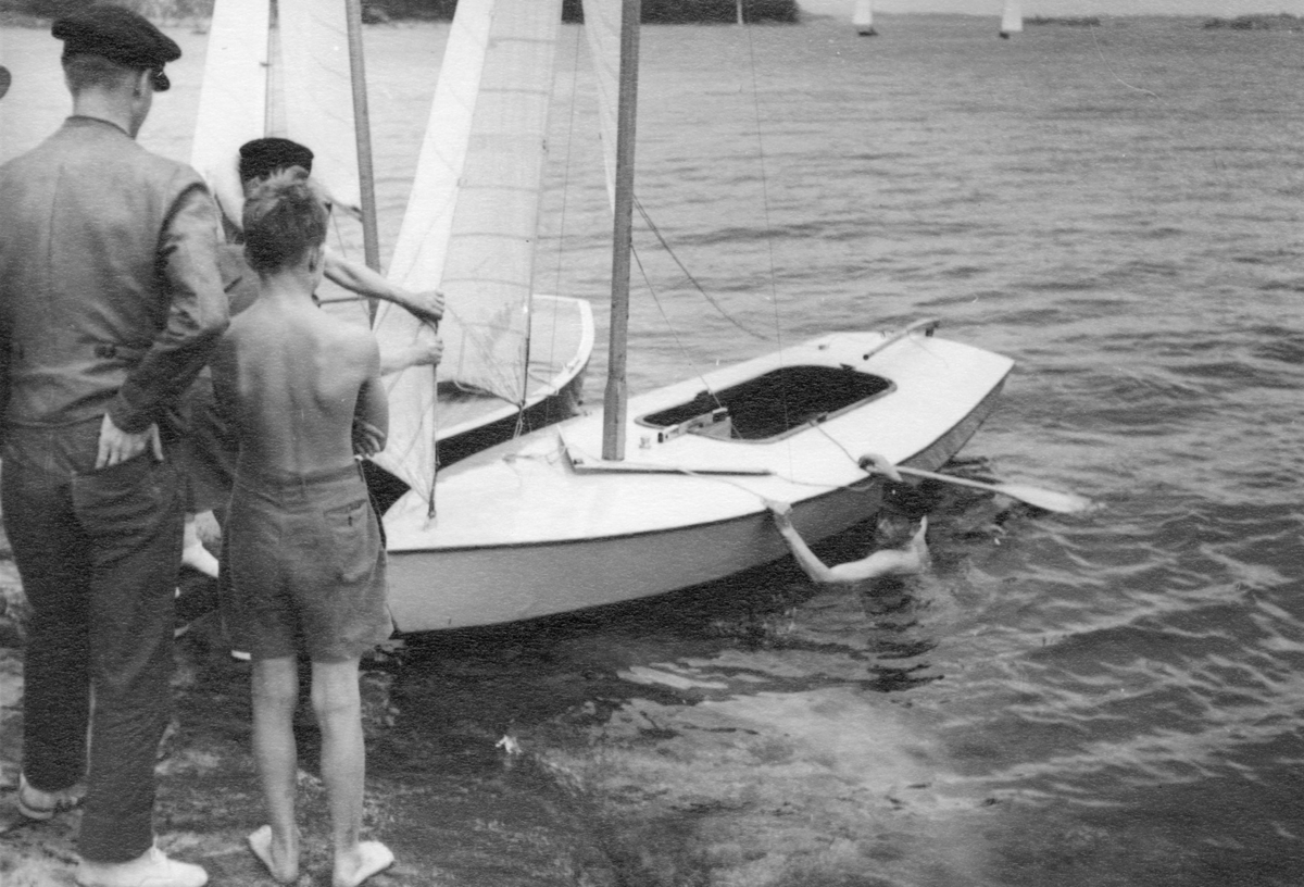 "'Snipesegling har sina sidor.'" "Troligt 40-talet"