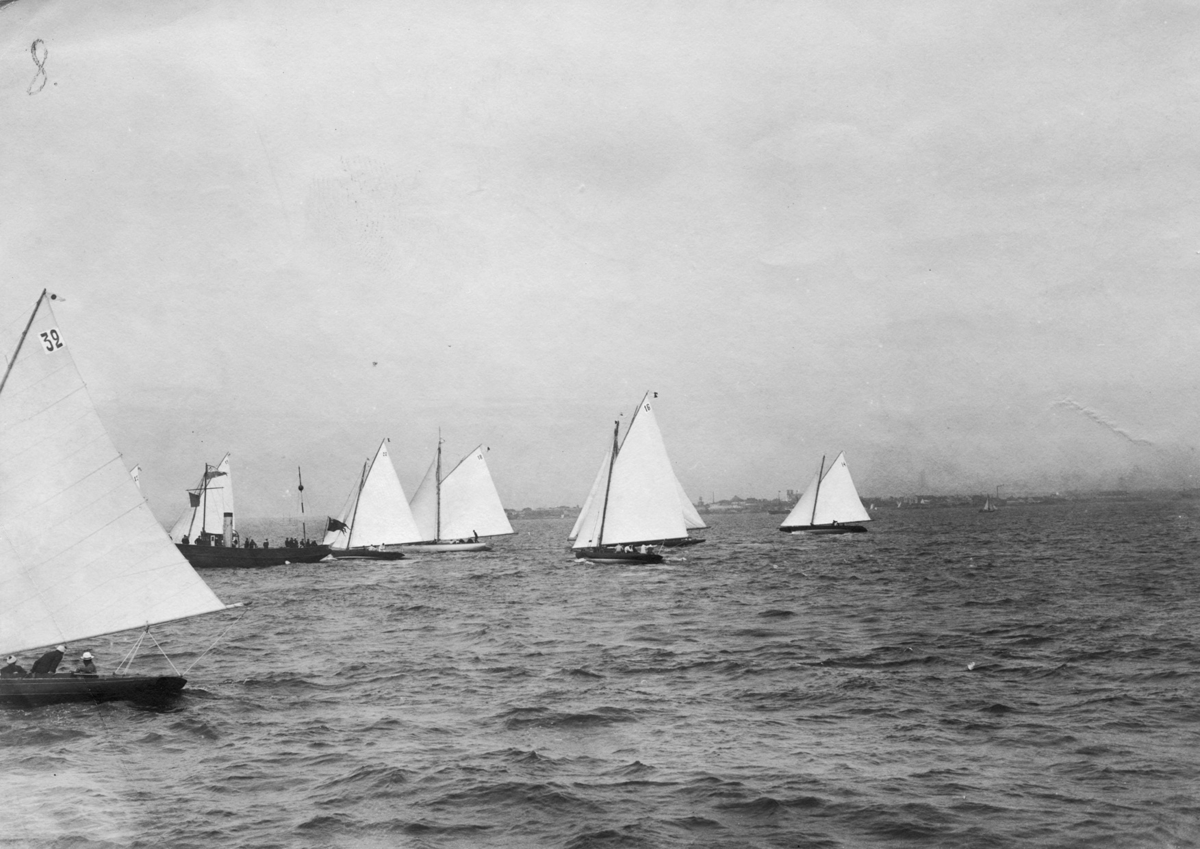 "från venster, Wannsee, Garm III, Brand, Alexandra, Thelma o Cake Walk"