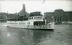 Passagerarfartyget GUSTAVSBERG VII i Stockholms ström.