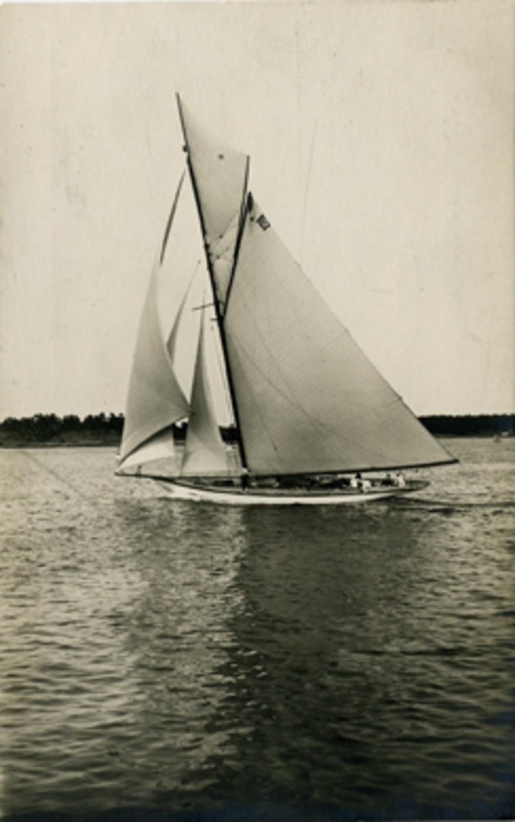 Olympiska Spelens i Stockholm 1912 officiella Brefkort.
Granbergs Konstindustri-Aktiebolags Förlag, Stockholm.
N:r 318. "Sophie Elisabeth", Tyskland.