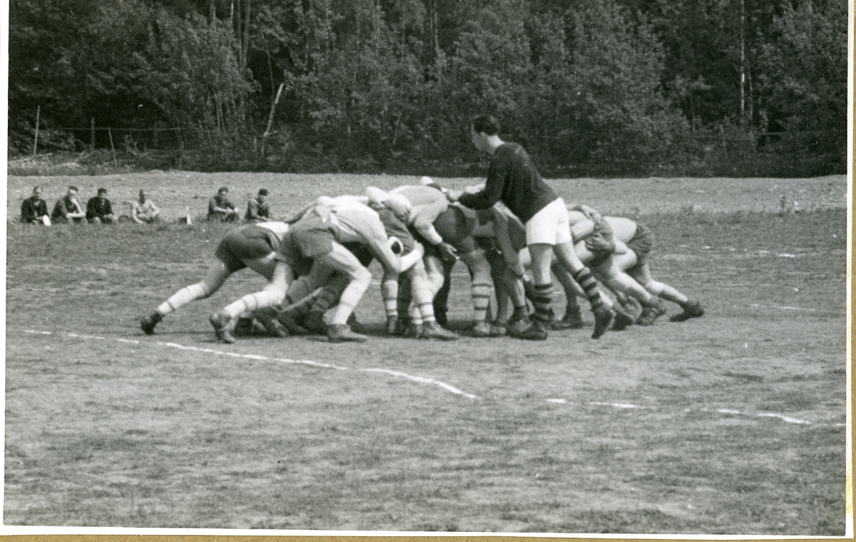Rugbymatch på Vitsgarns idrottsplats, Hårsfjärdens depå.