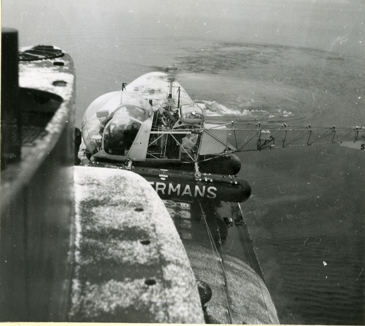 Helikopter fotograferad på en u-båt 1955.