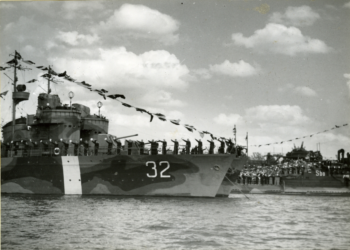 Relingsmanning På Stockholms ström juni 1945.