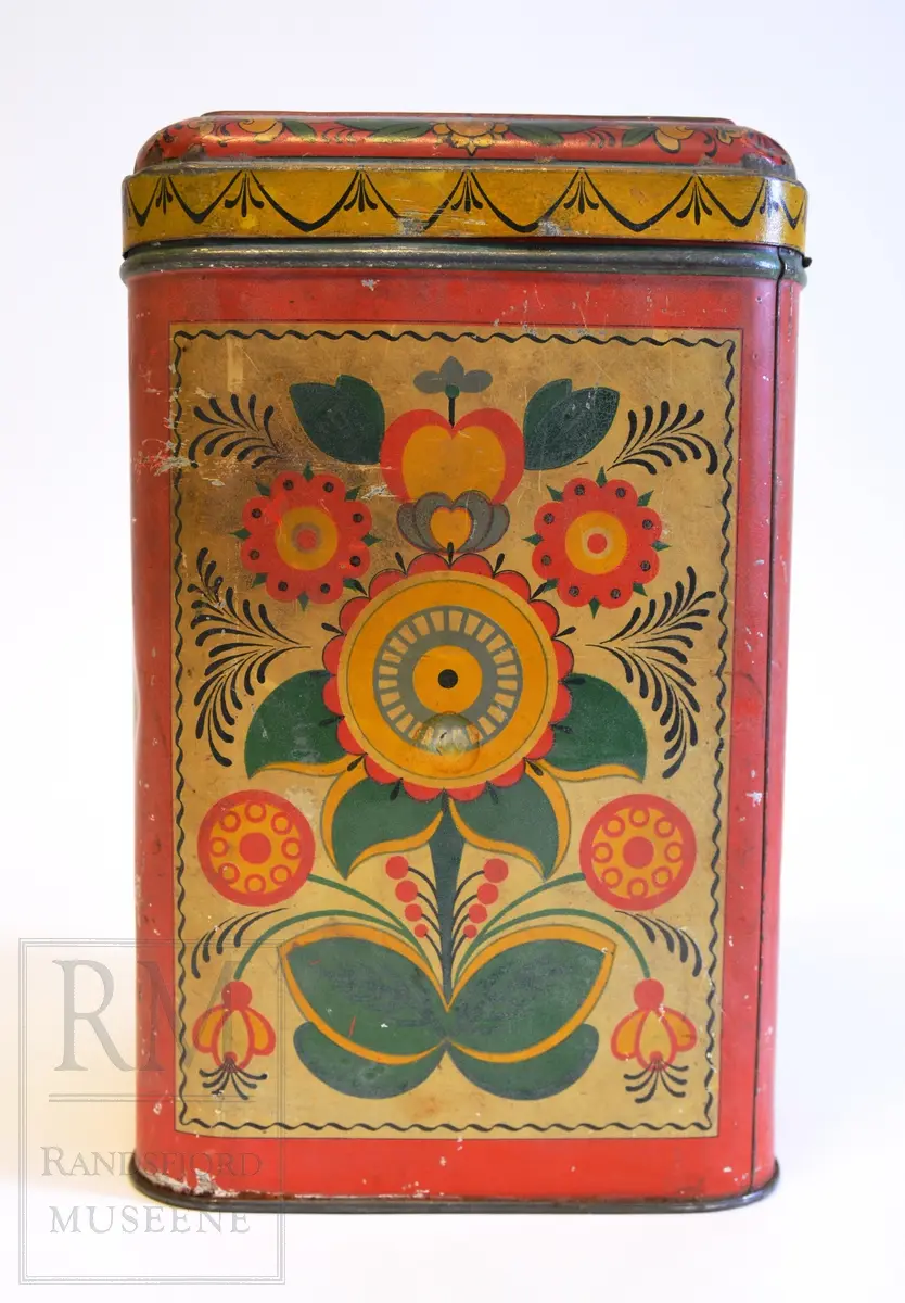 Spann: skiløper, travløp, fly
Freia-bokser: "etniske" mønstre; roser/blomster; bunadsbroderi
Kasse: portrett; ung kvinne med prikkete tørkle